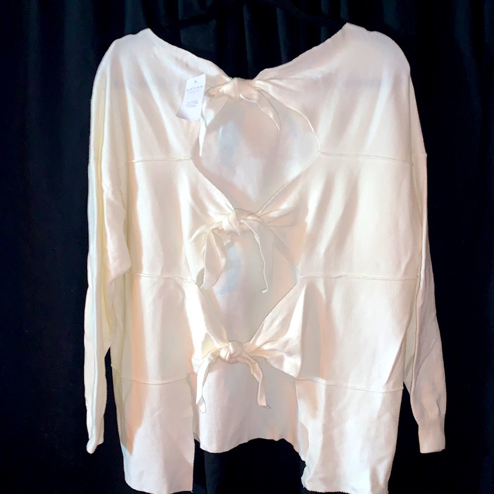 NWT open back knot sweater from Boheme